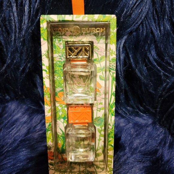 Tory Burch Eau De Parfum - Picture 2 of 6